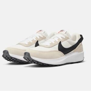 NWB Nike Waffle Debut Women’s Sz 8
